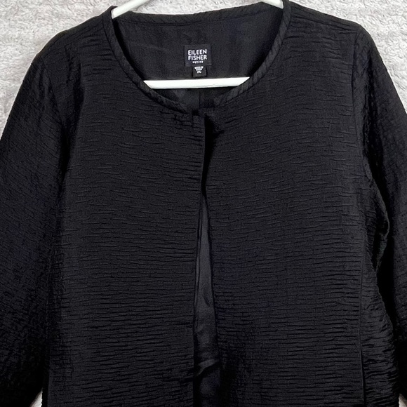 Eileen Fisher Women's 100% Silk Black Crinkle Magnetic Button Jacket Sz LP - Picture 2 of 15